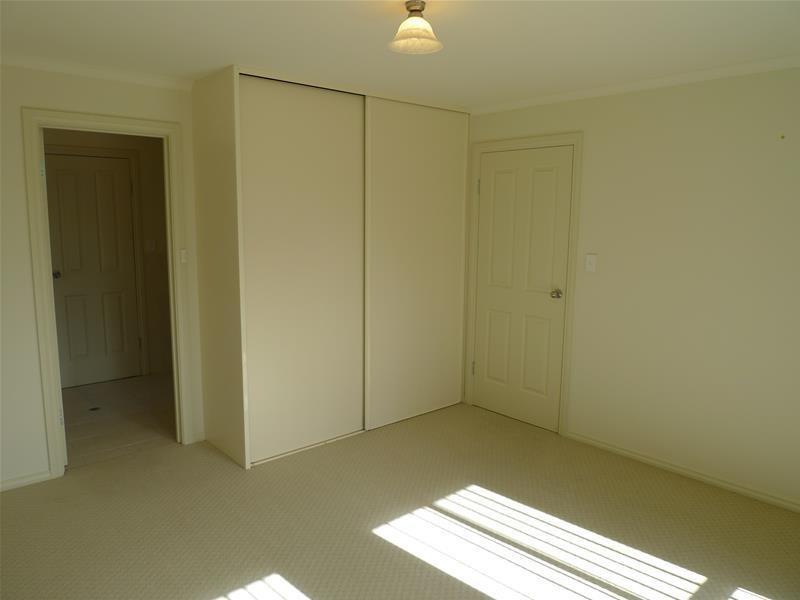 4 Travers Street, Sturt SA 5047