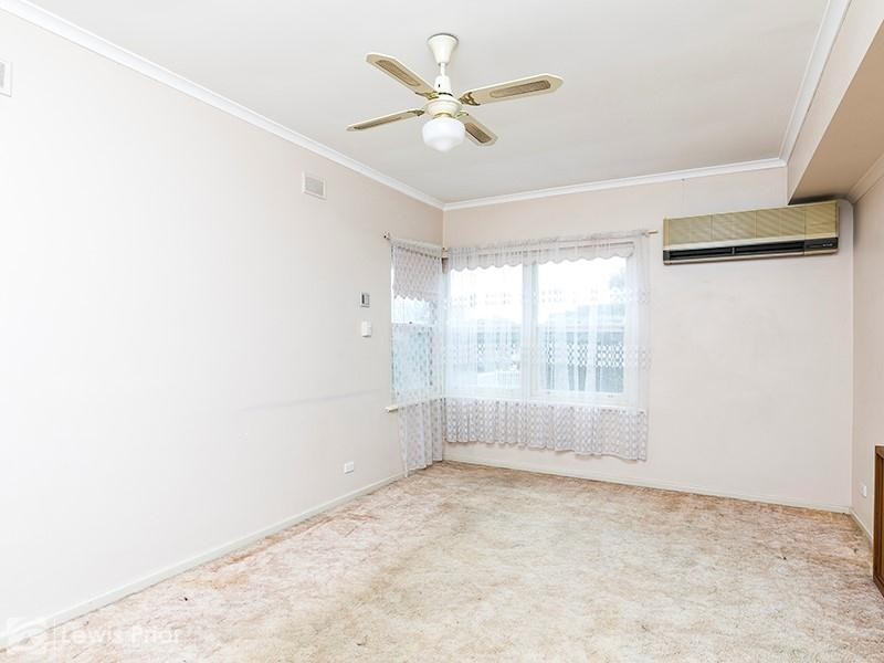 16 Oak Avenue, Clovelly Park SA 5042