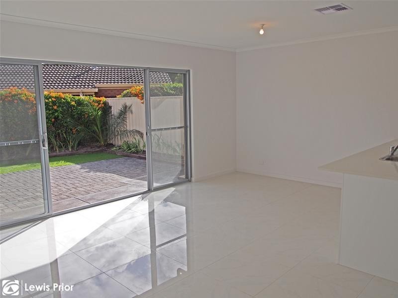 304B Oaklands Road, Park Holme SA 5043