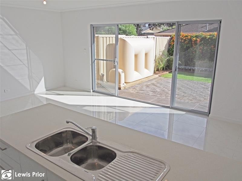 304B Oaklands Road, Park Holme SA 5043