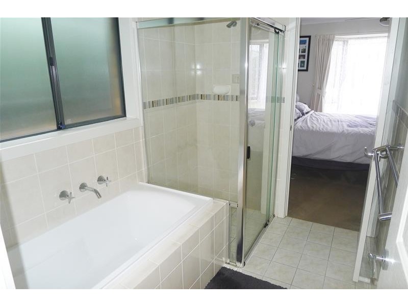 6 Bradbury Court, Hallett Cove SA 5158