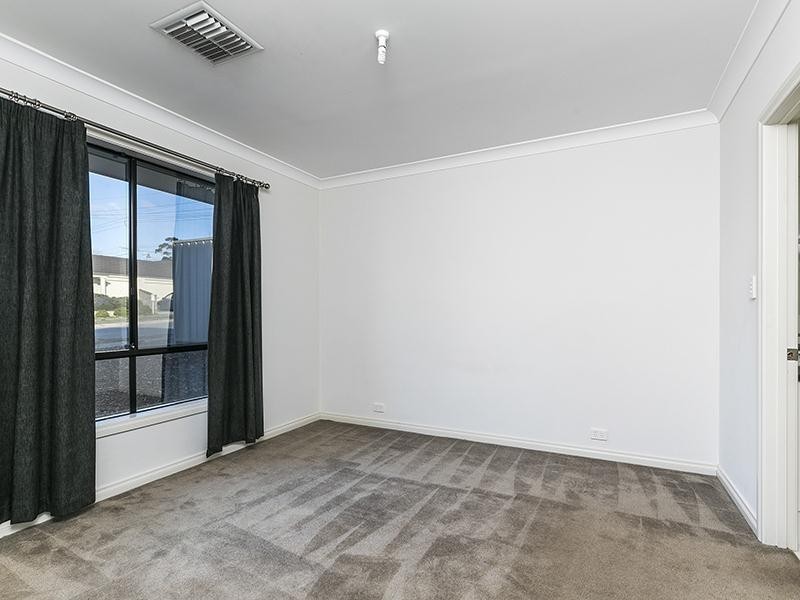 2B Dalkeith Avenue, Dover Gardens SA 5048