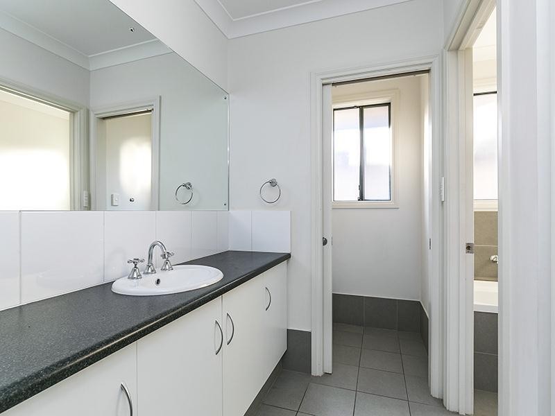 2B Dalkeith Avenue, Dover Gardens SA 5048