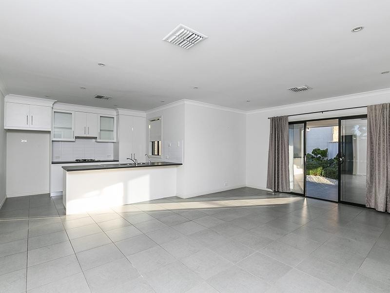 2B Dalkeith Avenue, Dover Gardens SA 5048