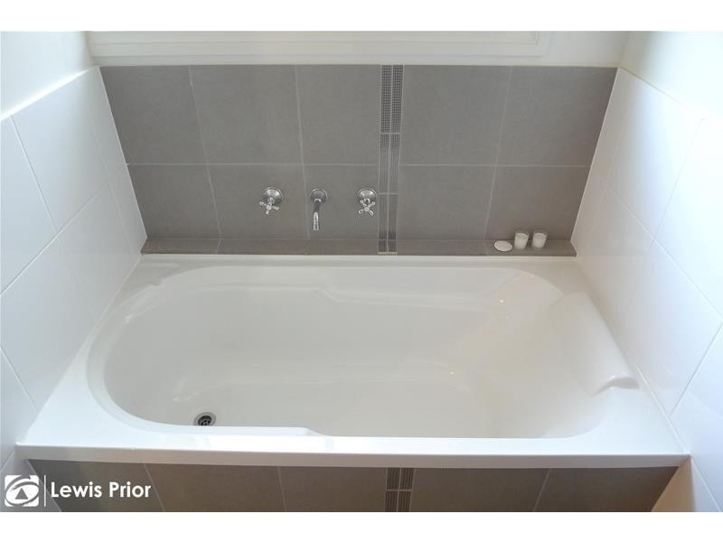 2B Dalkeith Avenue, Dover Gardens SA 5048