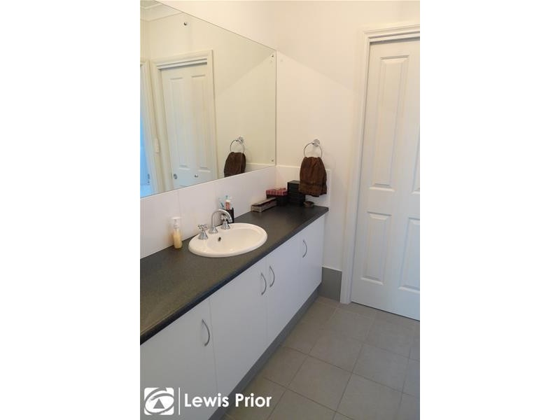 2B Dalkeith Avenue, Dover Gardens SA 5048