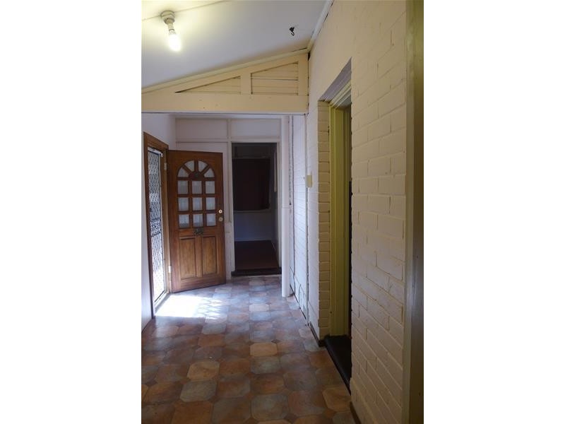 22 Railway Terrace, Hove SA 5048