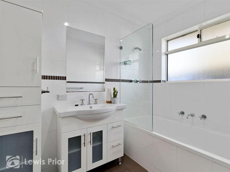 1/27A Barry Road, Oaklands Park SA 5046