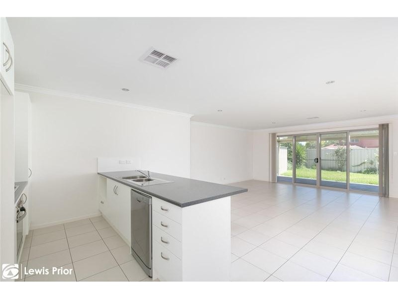 2A Carbnet Place, Seacombe Gardens SA 5047