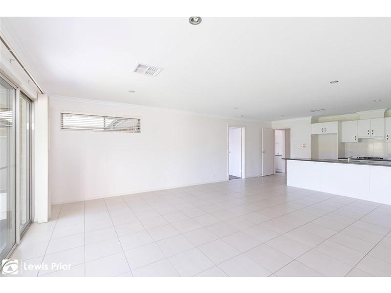 2A Carbnet Place, Seacombe Gardens SA 5047