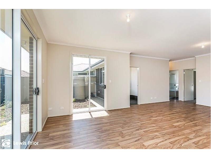 6 Ross Street, Seacombe Gardens SA 5047