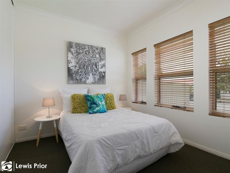 10 Shinnick Street, Dover Gardens SA 5048