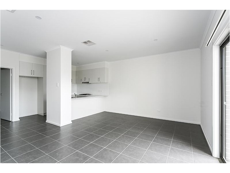 2b Greenasche Grove, Seacombe Gardens SA 5047