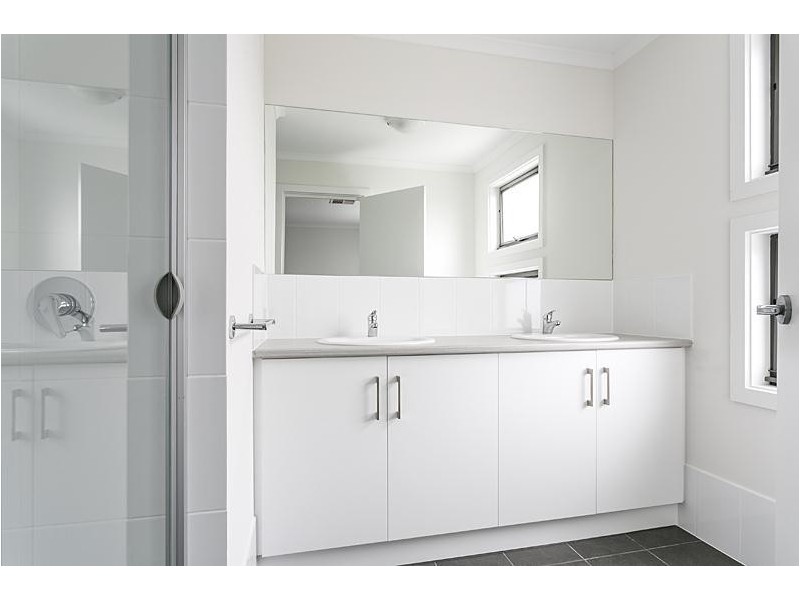 2b Greenasche Grove, Seacombe Gardens SA 5047