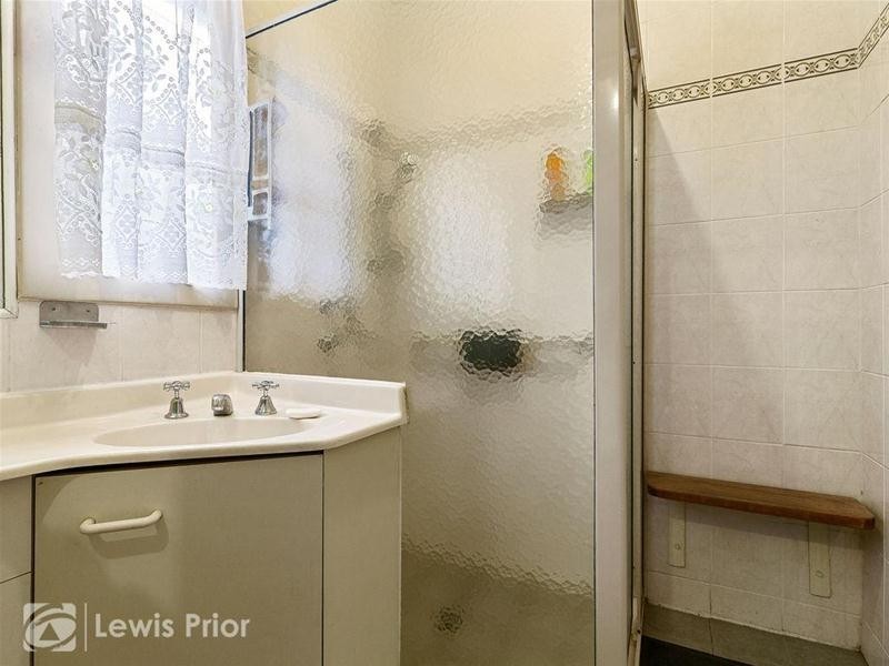 27 Bahloo Avenue, Mitchell Park SA 5043