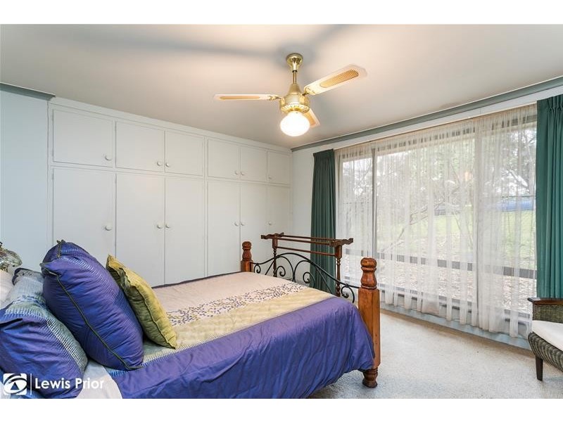 5 Oakridge Close, Aberfoyle Park SA 5159