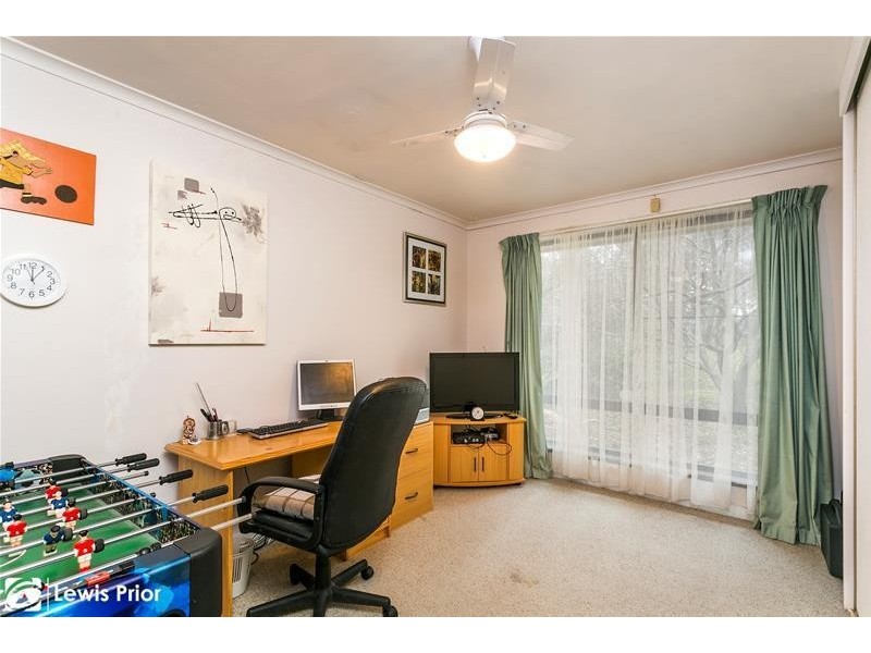 5 Oakridge Close, Aberfoyle Park SA 5159