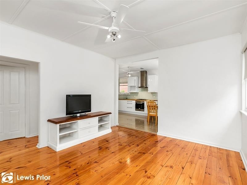 15 Barry Road, Oaklands Park SA 5046