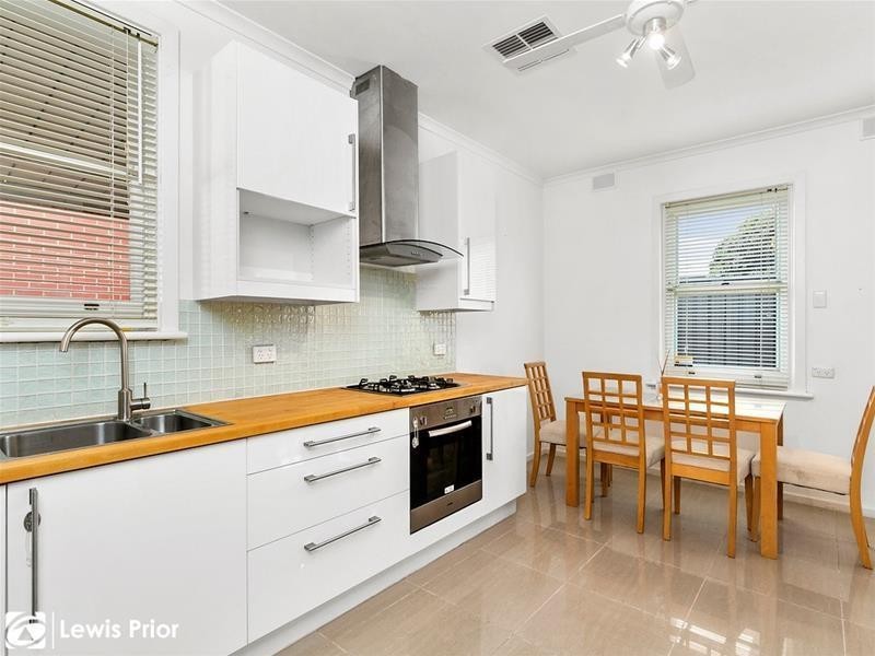 15 Barry Road, Oaklands Park SA 5046