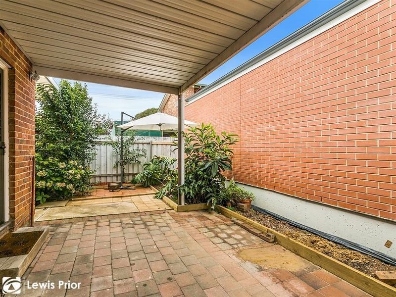 15 Barry Road, Oaklands Park SA 5046