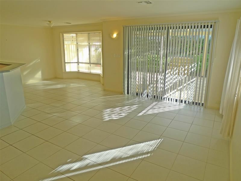 24 New York Road, Aberfoyle Park SA 5159