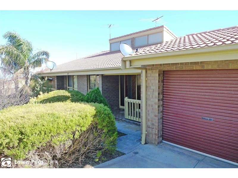 2/3 Tickera Court, Hallett Cove SA 5158