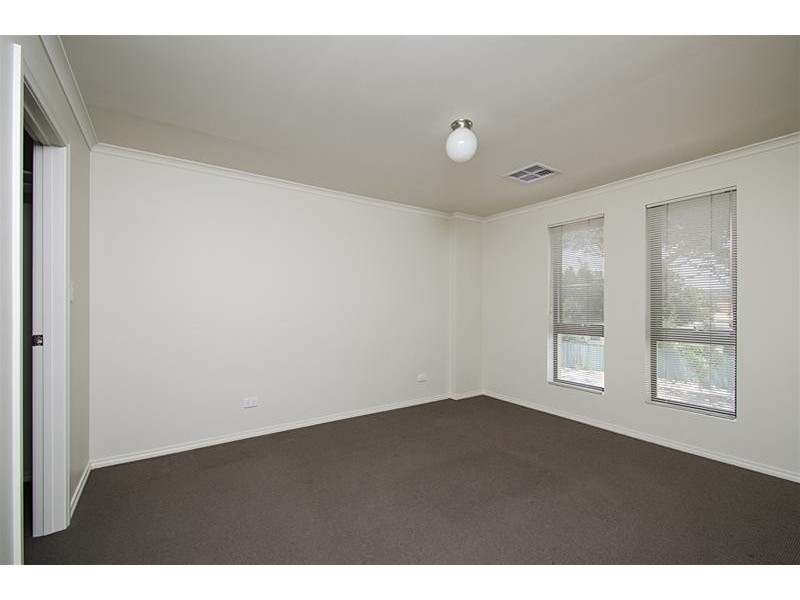 2B Raggatt Crescent, Mitchell Park SA 5043