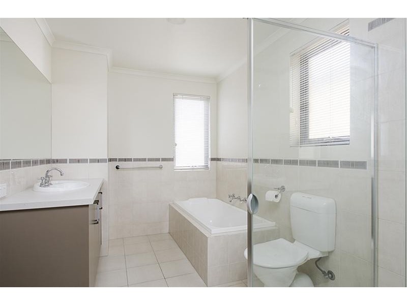 2B Raggatt Crescent, Mitchell Park SA 5043