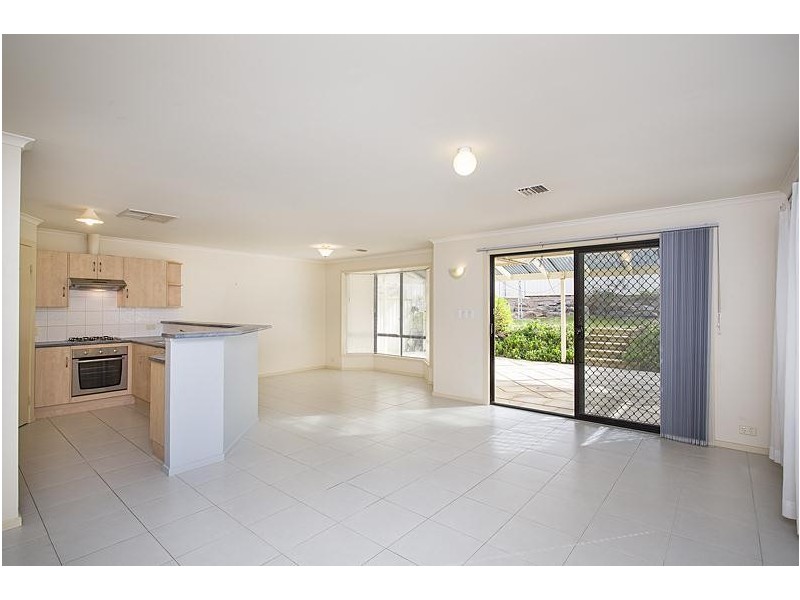 24 New York Road, Aberfoyle Park SA 5159