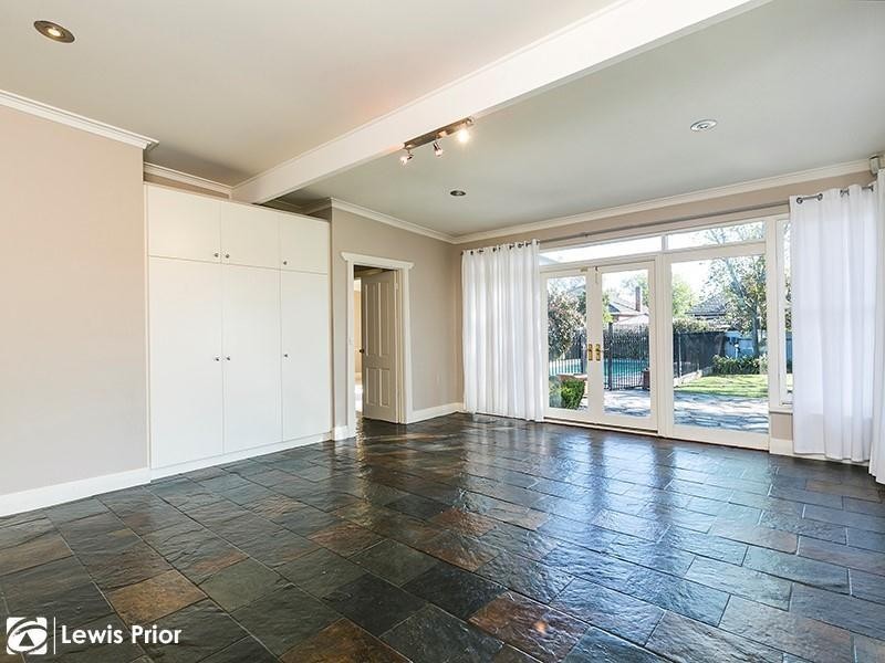 25 Lynington Street, Tusmore SA 5065