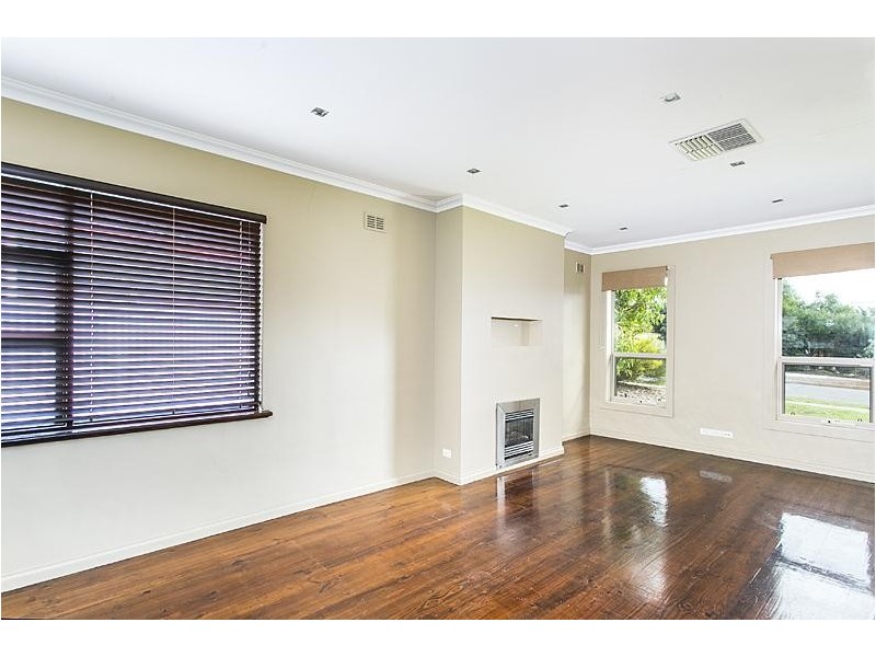 9 Kent Avenue, Seacombe Gardens SA 5047