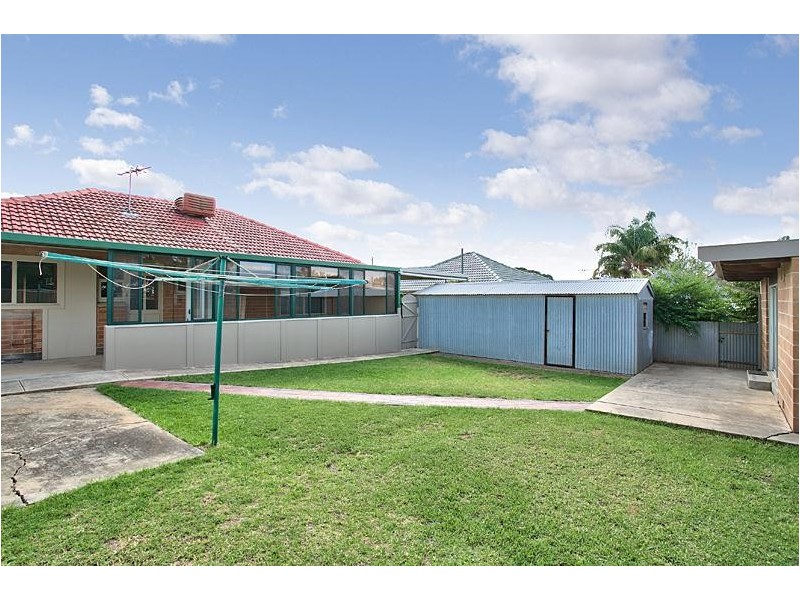 9 Kent Avenue, Seacombe Gardens SA 5047