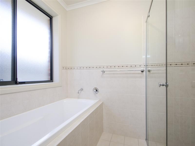 10 Lindsay Street, Sturt SA 5047