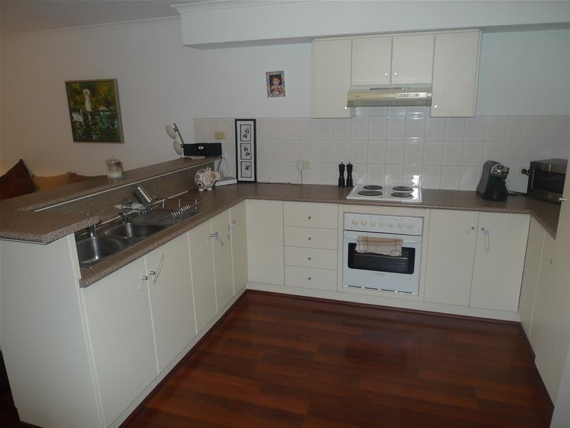 4 Abbey Road, Mitchell Park SA 5043