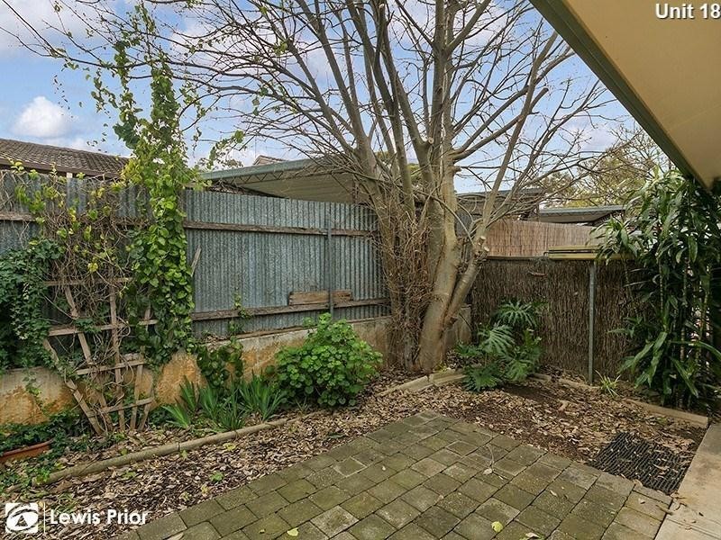 18/5A Riverside Drive, Bedford Park SA 5042