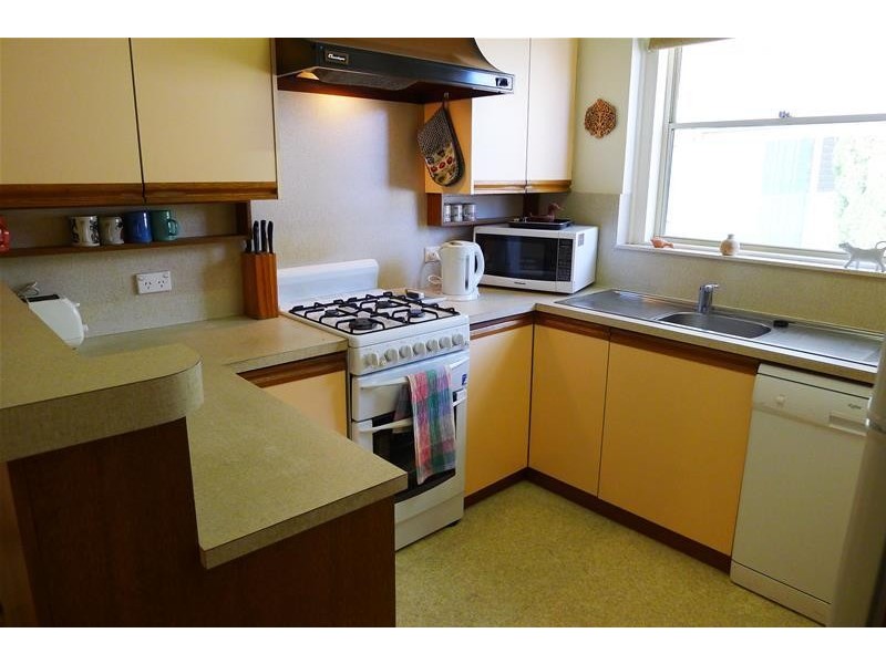 10 Burton Avenue, Park Holme SA 5043