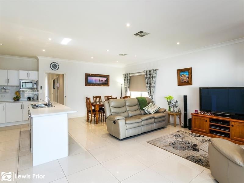 24 Portland Avenue, Sturt SA 5047