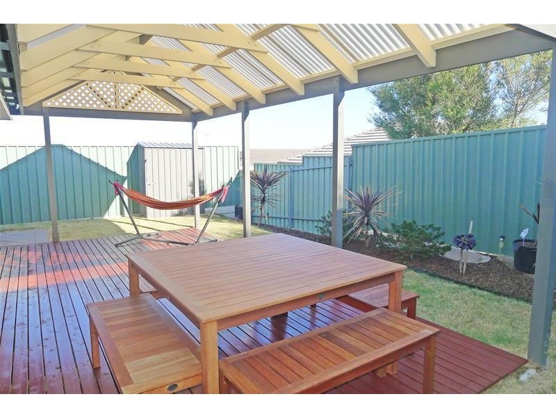 6 Bradbury Court, Hallett Cove SA 5158