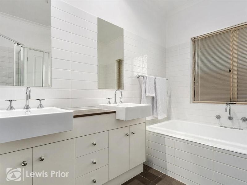 6A Newhaven Avenue, Glenelg North SA 5045