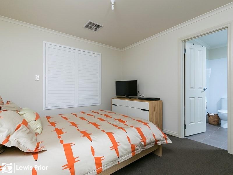 64 White Crescent, Seacombe Gardens SA 5047