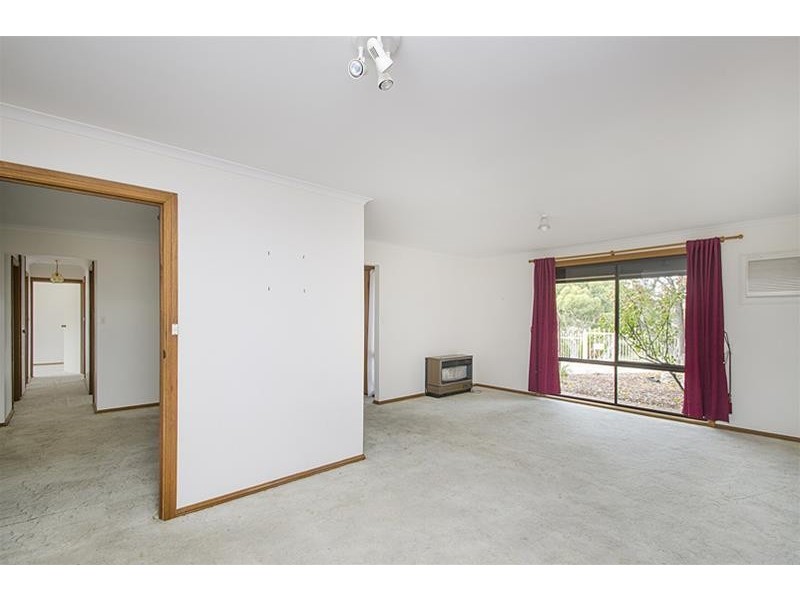 19 Featherstone Drive, Huntfield Heights SA 5163