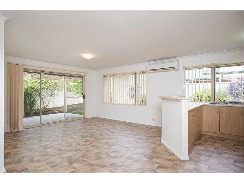 8 Chamberlain Drive, Christie Downs SA 5164