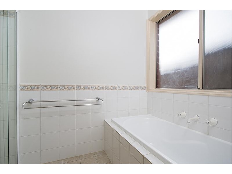 8 Chamberlain Drive, Christie Downs SA 5164