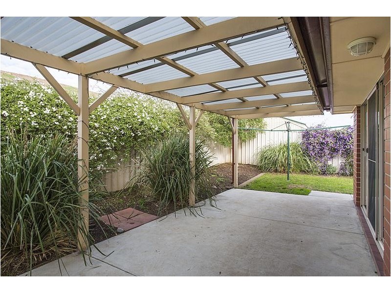 8 Chamberlain Drive, Christie Downs SA 5164