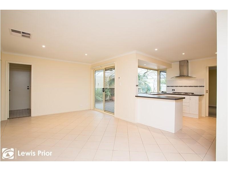 1 Glenhuntly Drive, Flagstaff Hill SA 5159