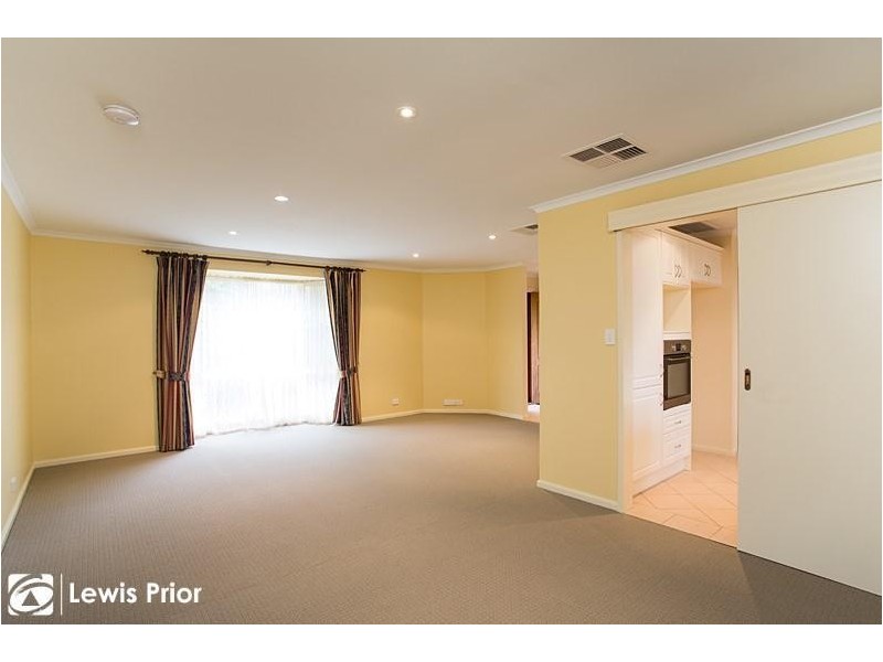 1 Glenhuntly Drive, Flagstaff Hill SA 5159