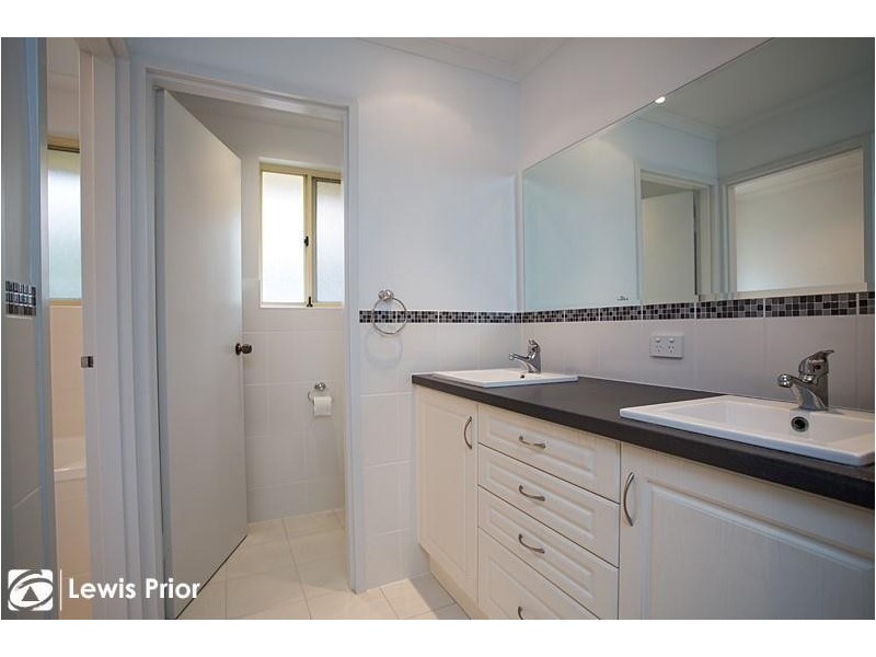 1 Glenhuntly Drive, Flagstaff Hill SA 5159