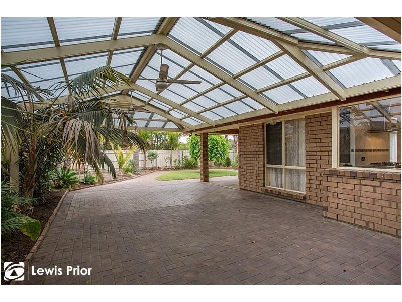 1 Glenhuntly Drive, Flagstaff Hill SA 5159