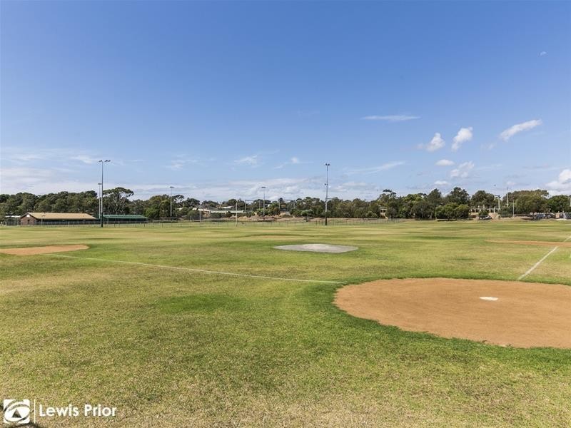 42 Copernicus Road, Christie Downs SA 5164