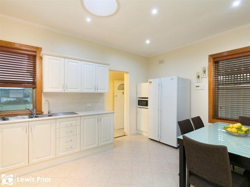 39 Coolah Terrace, Marion SA 5043